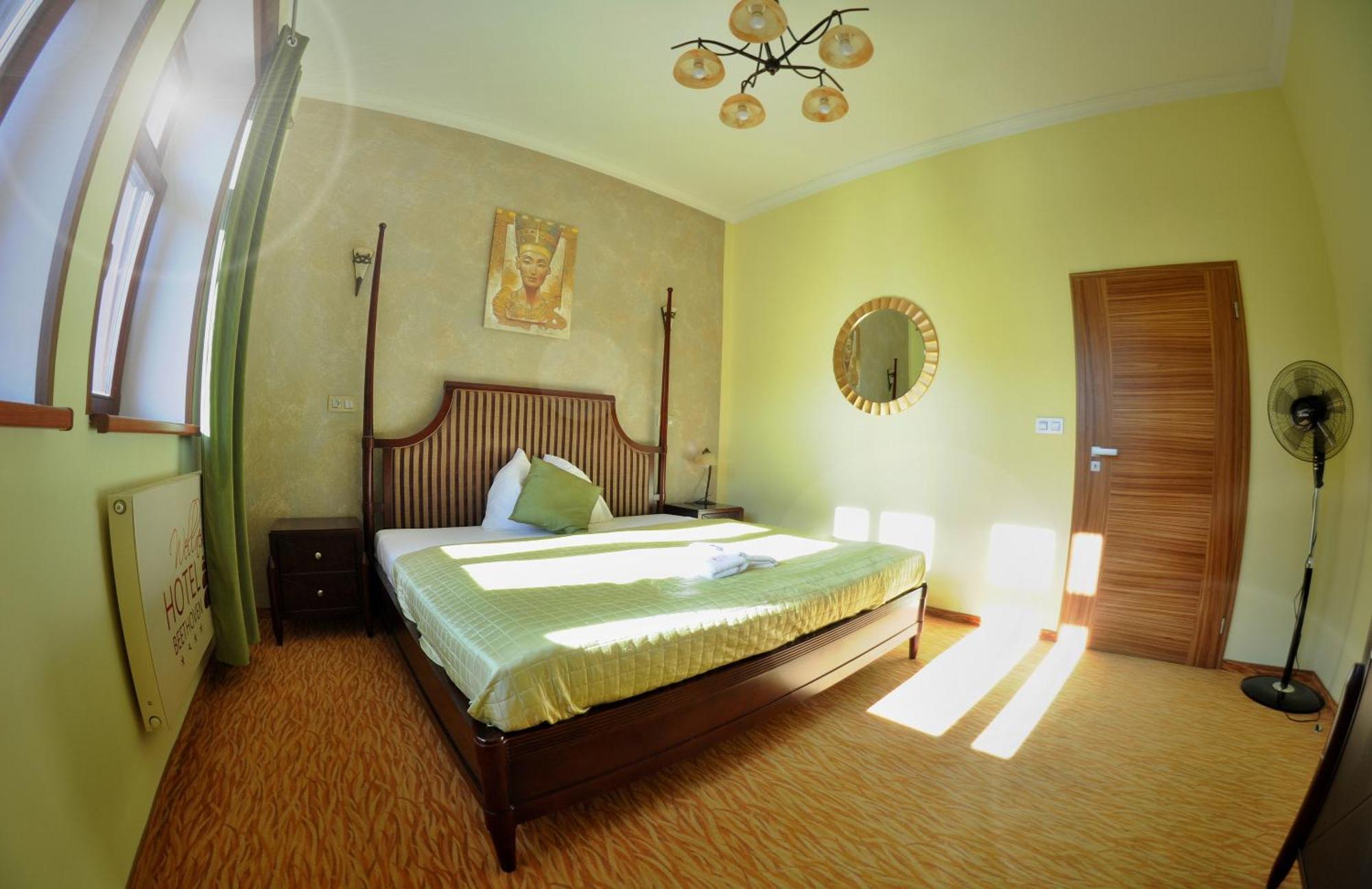 Wellness Hotel Beethoven โคมูตอฟ ภายนอก รูปภาพ